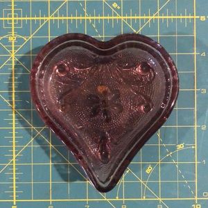 Indiana Glass ~ Tiara Sandwich Amethyst Purple Heart Shaped Trinket Dish